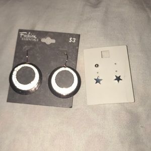 Gorgeous earrings 1 missing